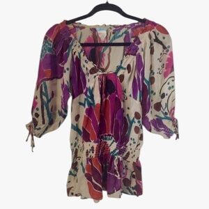 Marciano Woman’s Multi Color V Neck Floral Puffy Short Sleeve Silk Blouse. Sz S